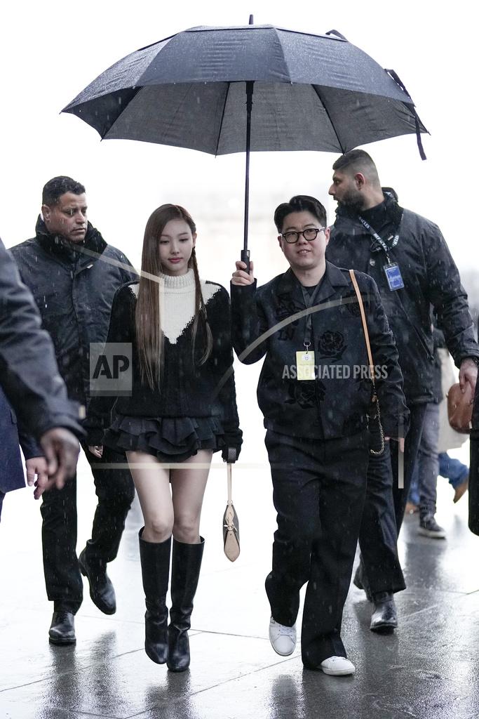 GH7fZEVWMAAYjTL?format=jpg&name=medium