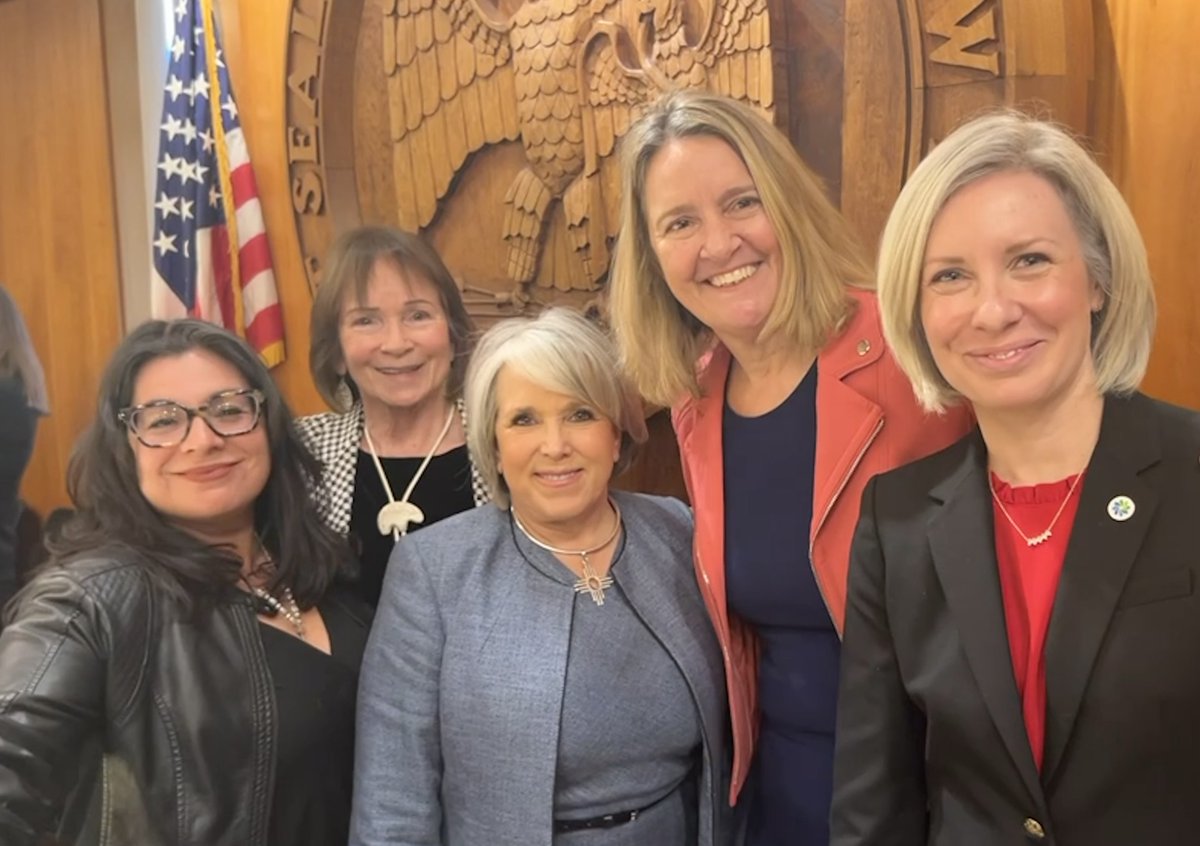 A win-win-win for New Mexico with jobs, cleaner air, lower #GHG emissions &amp; market competition at the pump! Congratulations <a href="/Sen_MimiStewart/">Mimi Stewart</a> <a href="/OrtezKristina/">Kristina Ortez</a> and <a href="/GovMLG/">Governor Michelle Lujan Grisham</a> for passing this historic bill!