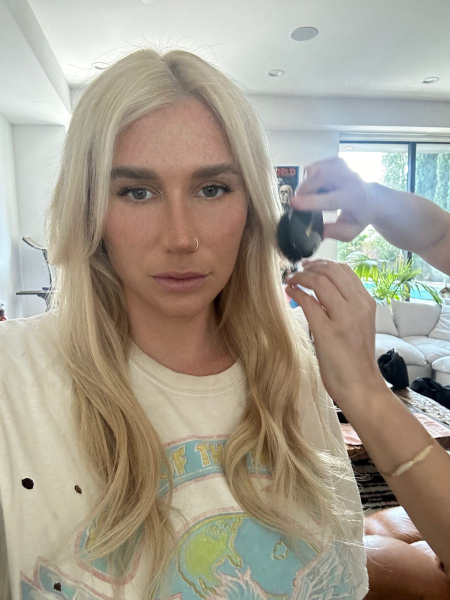 KeshaRose's tweet photo. Everything’s changed now…… We haven’t talked for a while…… https://t.co/h93wrsWO6r