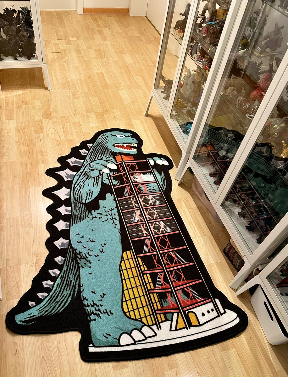 Shin_Gojira_66's tweet photo. 本当にかっこいい！ゴジラタワーの絨毯は、展覧会の素晴らしいアクセントになっている🤩
東宝マニアックスのゴジラタワー😁ともマッチする。
#MiddleOfBeyond #ゴジラ #ゴジラタワー #ゴジラの絨毯 #XPlus #地球攻撃命令ゴジラ対ガイガン https://t.co/tbmDjOV1CE