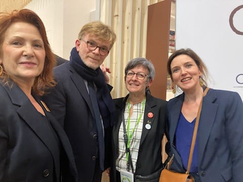 Il y a quelques jours, sur le stand de <a href="/lacoopagricole/">La Coopération Agricole</a> au #SIA2024, l'heure était aux échanges ! 
Faire connaissance, encore, avec des femmes extraordinaires et croiser nos regards ne peut que faire avancer et #bougerleslignes 

#féminisation #administratrices
#placedesfemmes