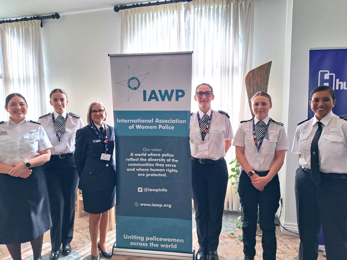 PatriciaG8914's tweet image. British Overseas Territories Conference
@FCDOGender #ukcssf @RGPolice with representatives of SBA Police @bfcyprus @Commander_SBA  @DC_Police and St Helena &amp;amp; Falkland Islands