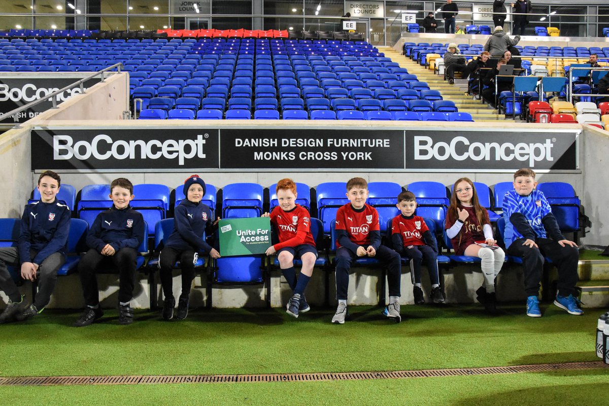 YorkCityFC's tweet image. 🤝 #UniteForAccess.

#YCFC 🔴🔵 | 📲🤝 @BristolStMotors | @lpftweets