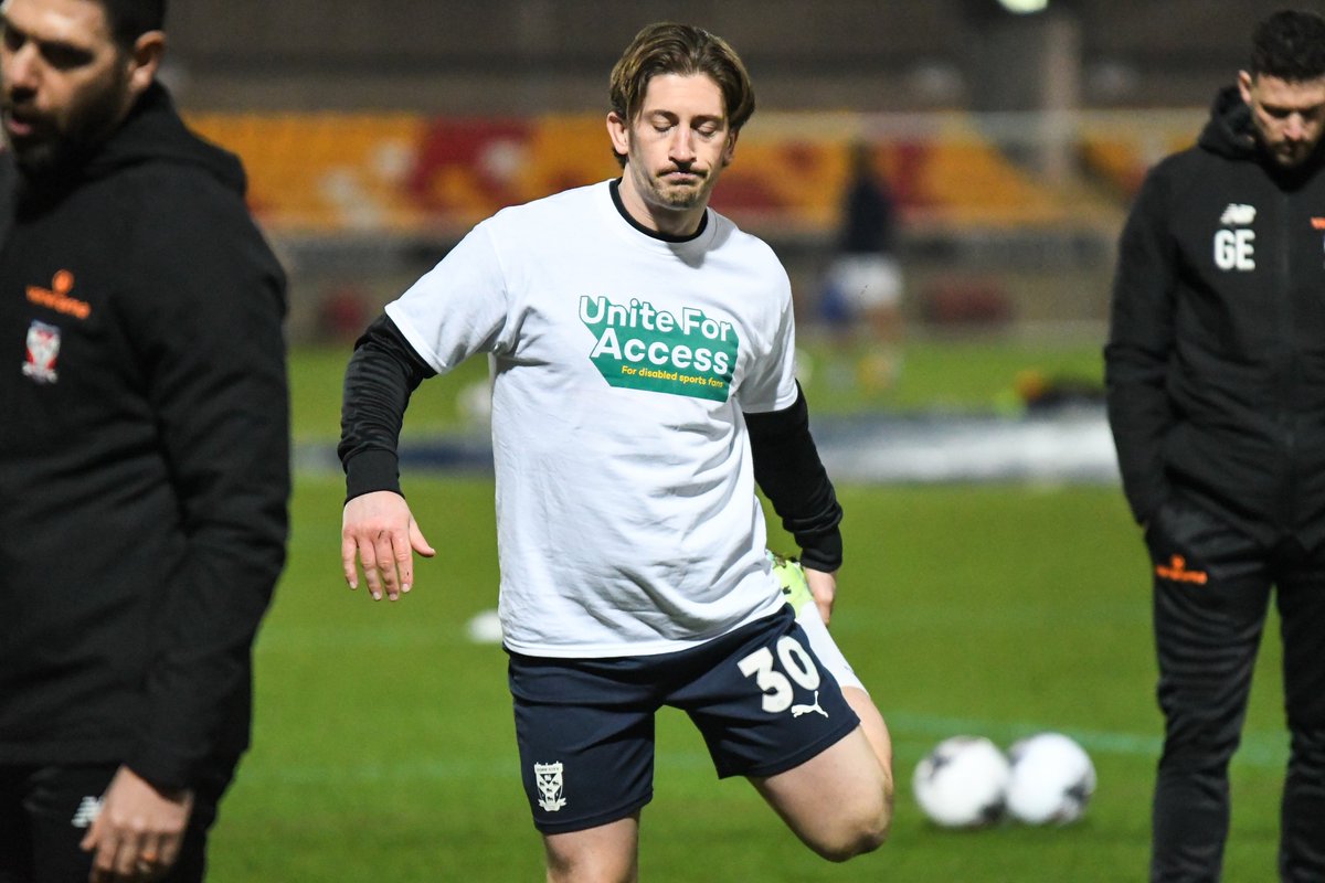 YorkCityFC's tweet image. 🤝 #UniteForAccess.

#YCFC 🔴🔵 | 📲🤝 @BristolStMotors | @lpftweets