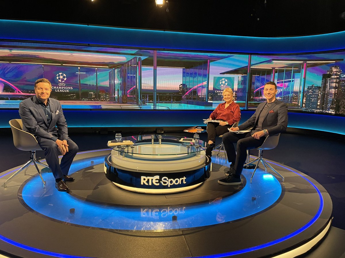 In the @RTE2 studio tonight with Darragh Maloney and @lisafallonsport for the huge @ChampionsLeague clash between @FCBayernEN and @OfficialSSLazio. We are live from 19:30 with kick off at 20:00 ⚽️💪🏽@RTEsport