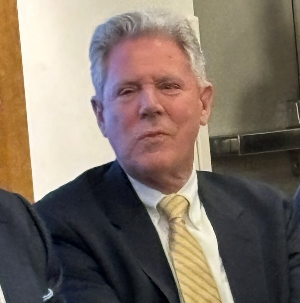 And further, joining us to recognize our re-designation as NCI Comprehensive Cancer Center 👉the only in NJ👈 Governor @PhiMurphy and US Representative @FrankPallone. Thanks for the support and appreciation ❗️👍👍 (2/2)