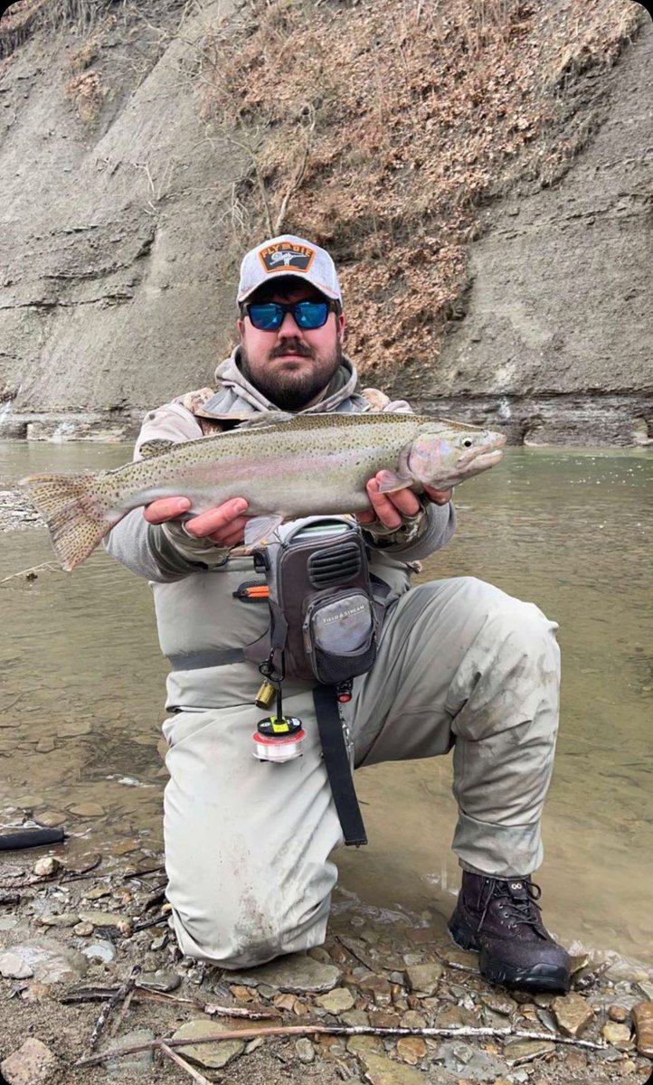 With the weather getting better, staffer @brendonstamm is back on the streams landing some slabs!

#fishing #troutfishing #rainbowtrout #troutbum #pafishing #whatgetsyououtdoors #tightlines #creek #stream #paboyzoutdoors