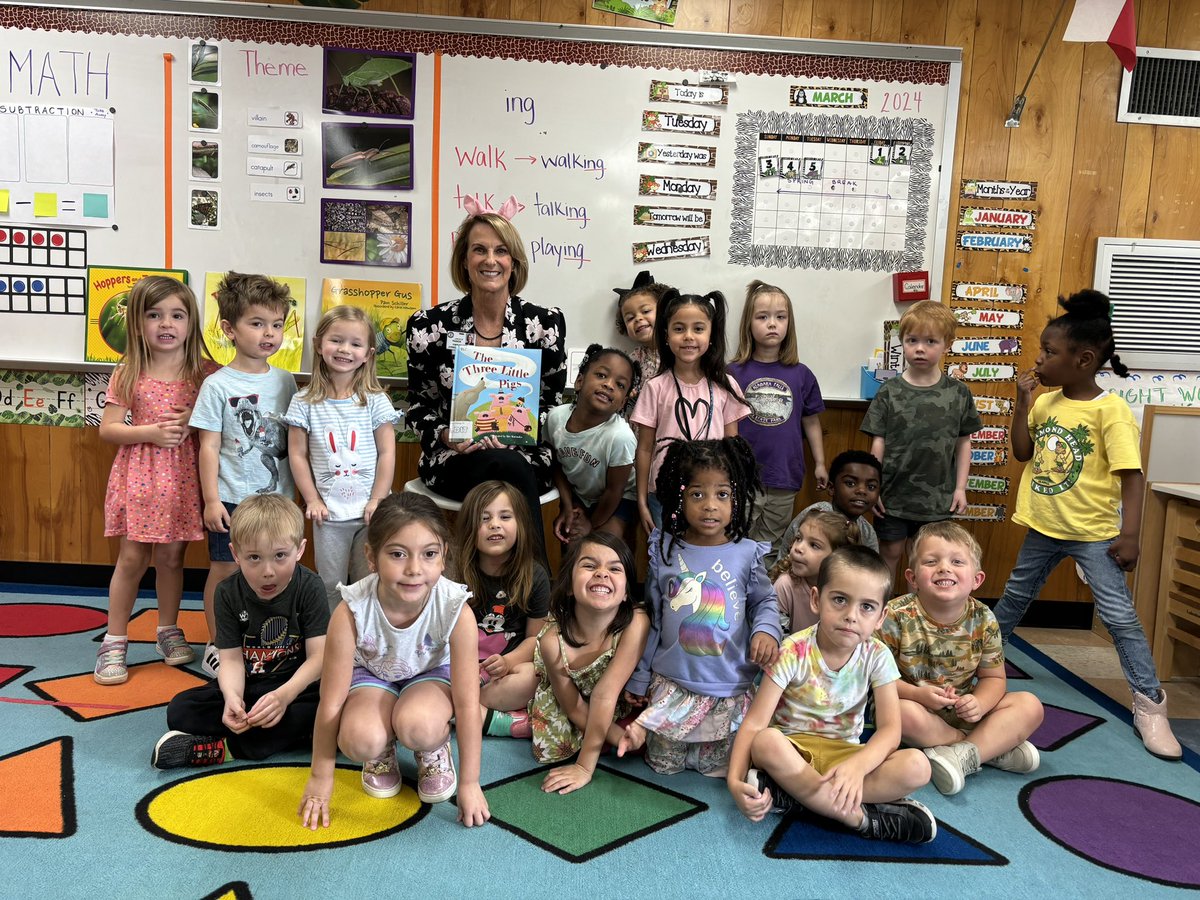 A big a Thank you to @cfisdleslie for coming by and reading one of our favorite classics to us today, The Three Little Pigs.  We greatly enjoyed the interactive read along! #BarkerELC #MrsC #Prek #ReadAcrossAmerica