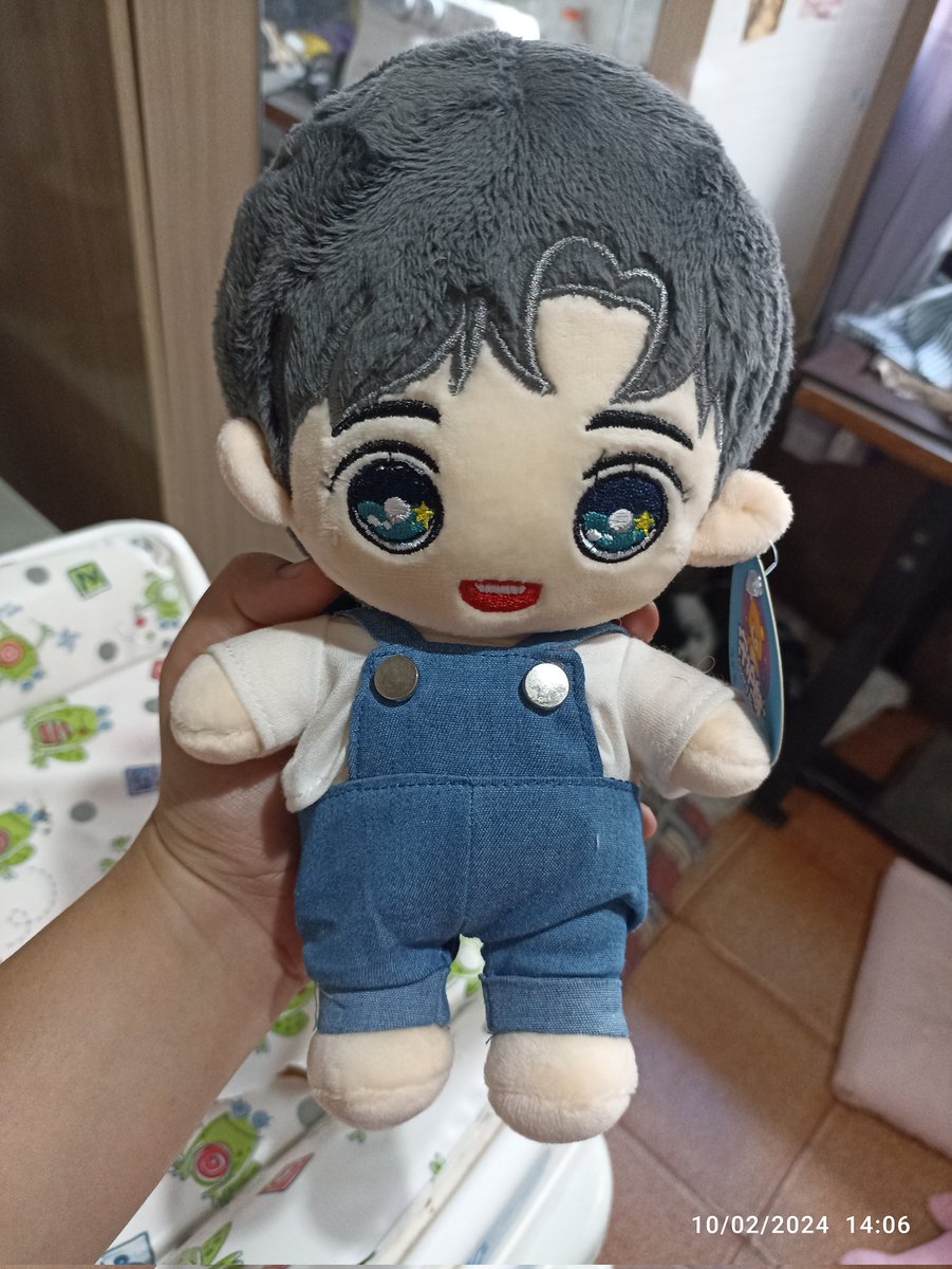 chogiwaFran's tweet photo. Estou vendendo minhas dolls 
As 2 primeiras por R$ 100,00 
O Sehun com a roupinha extra por R$ 300,00 https://t.co/nYoXjcDFCD