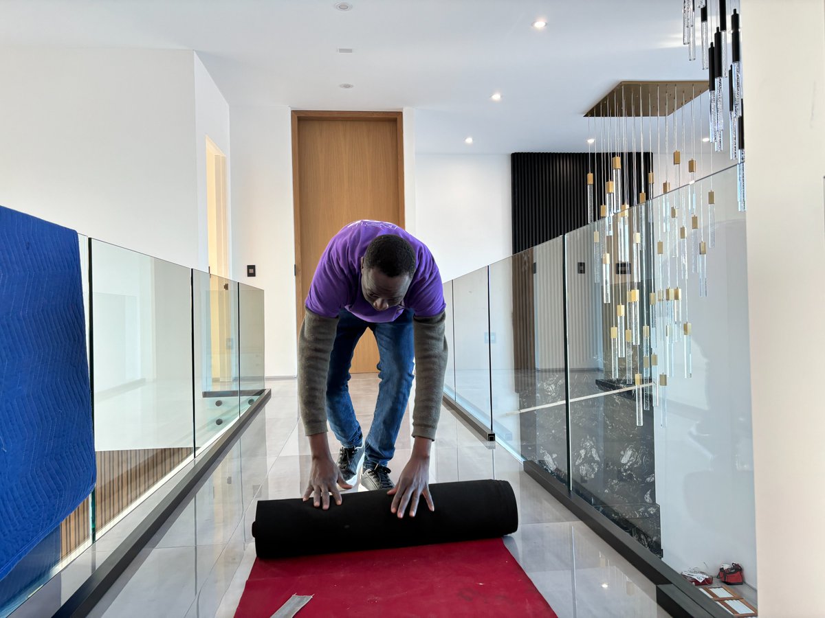 laststopmoving's tweet photo. Moving in or Moving out? Either way, we leave the residence in perfect condition, just as we found it. Avoid extra repair costs! Choose Last Stop Moving!
#LastStopMoving #Edmonton #EdmontonChoice https://t.co/7R5U9U62O9