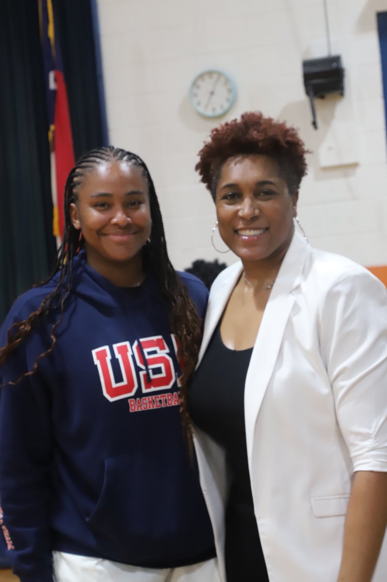 twofingers30's tweet photo. ⛹🏽‍♀️FTCC WBB- Advancing‼️
Quarter Finals Thurs 4pm Thursday @ Brunswick College for the Reg Tourney. Thx to @thesarahstrong for coming to support us‼️ Watch out @dawnstaley , @GinoAuriemma1,  @KimMulkey &amp; all you other 💪🏽Coaches, I wouldnt count me out here at @ftccathletics‼️🤣🤣 https://t.co/CtKf70iR8d