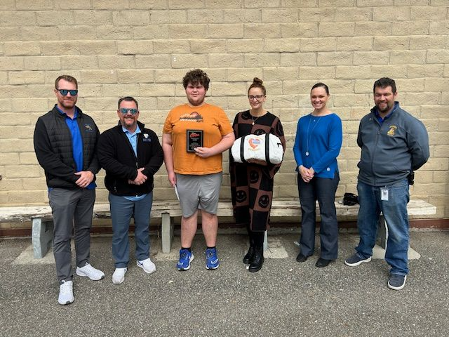 AgouraHS's tweet photo. Three AHS student-athletes were awarded the Be Like Carter Scholarship today.  Congratulations to Carter Roberts, Addison Reyes, and Colin Hook.  The application is open for spring.  For details visit https://t.co/48oDiMjD3H &amp; apply by April 27th, 2024.  #lvusd #belikecarter https://t.co/AIW3IwSbq3