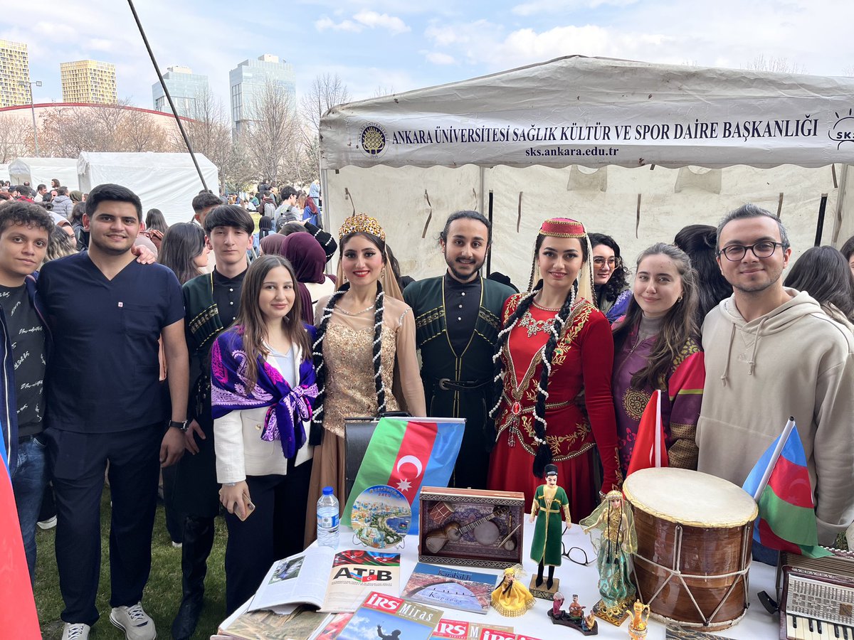 butadernegi's tweet photo. #Ankara Üniversitesi ve #ATAUM’un sunduğu imkanlarla Kültür Şenliğinde Can #Azerbaycan’ımızı tanıtarak kültürümüzü en güzel şekilde temsil
etmeye çalıştık. Görevli arkadaşlarımıza ve hocalarımızın ilgisine, TADİV HAZAR AZERBAYCAN SANAT TOPLULUĞU ve BUTA Derneği üyelerine + https://t.co/BwLRPWJ0OG