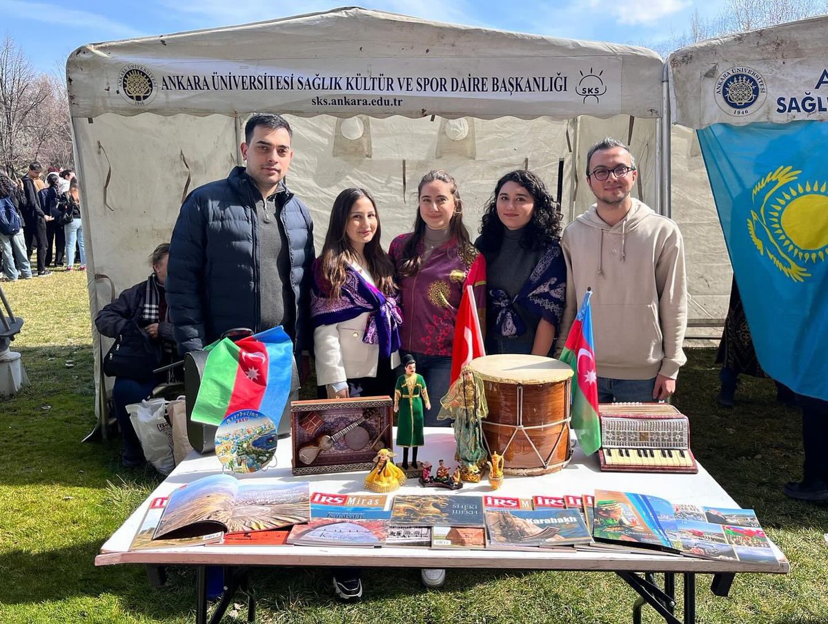 butadernegi's tweet photo. #Ankara Üniversitesi ve #ATAUM’un sunduğu imkanlarla Kültür Şenliğinde Can #Azerbaycan’ımızı tanıtarak kültürümüzü en güzel şekilde temsil
etmeye çalıştık. Görevli arkadaşlarımıza ve hocalarımızın ilgisine, TADİV HAZAR AZERBAYCAN SANAT TOPLULUĞU ve BUTA Derneği üyelerine + https://t.co/BwLRPWJ0OG