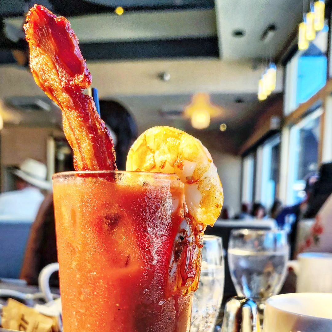 Check out Chef Percy Oani’s delicious new spring menus, or hop over to our egg-citing waterfront Easter Brunch event on March 31st.

 Visit our restaurant page link to learn more!

📸: Shawn A. @julie_hosler , @niksnacks humphreysrestaurant.com