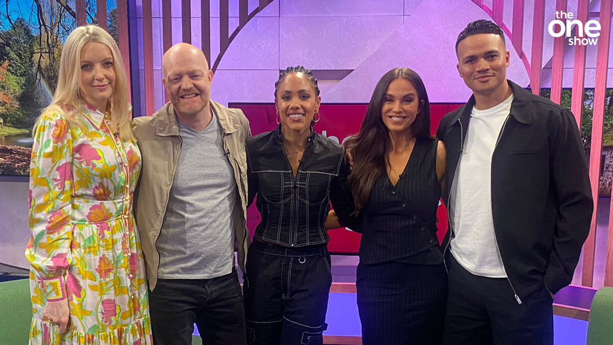 That's a wrap on your Tuesday #TheOneShow 🎬 A huge thank you to our guests tonight, @AlexScott, @VickyPattison and @mrjakedwood 👏 Missed the show? Watch on @BBCiPlayer 👉 bbc.in/3P9cEfA