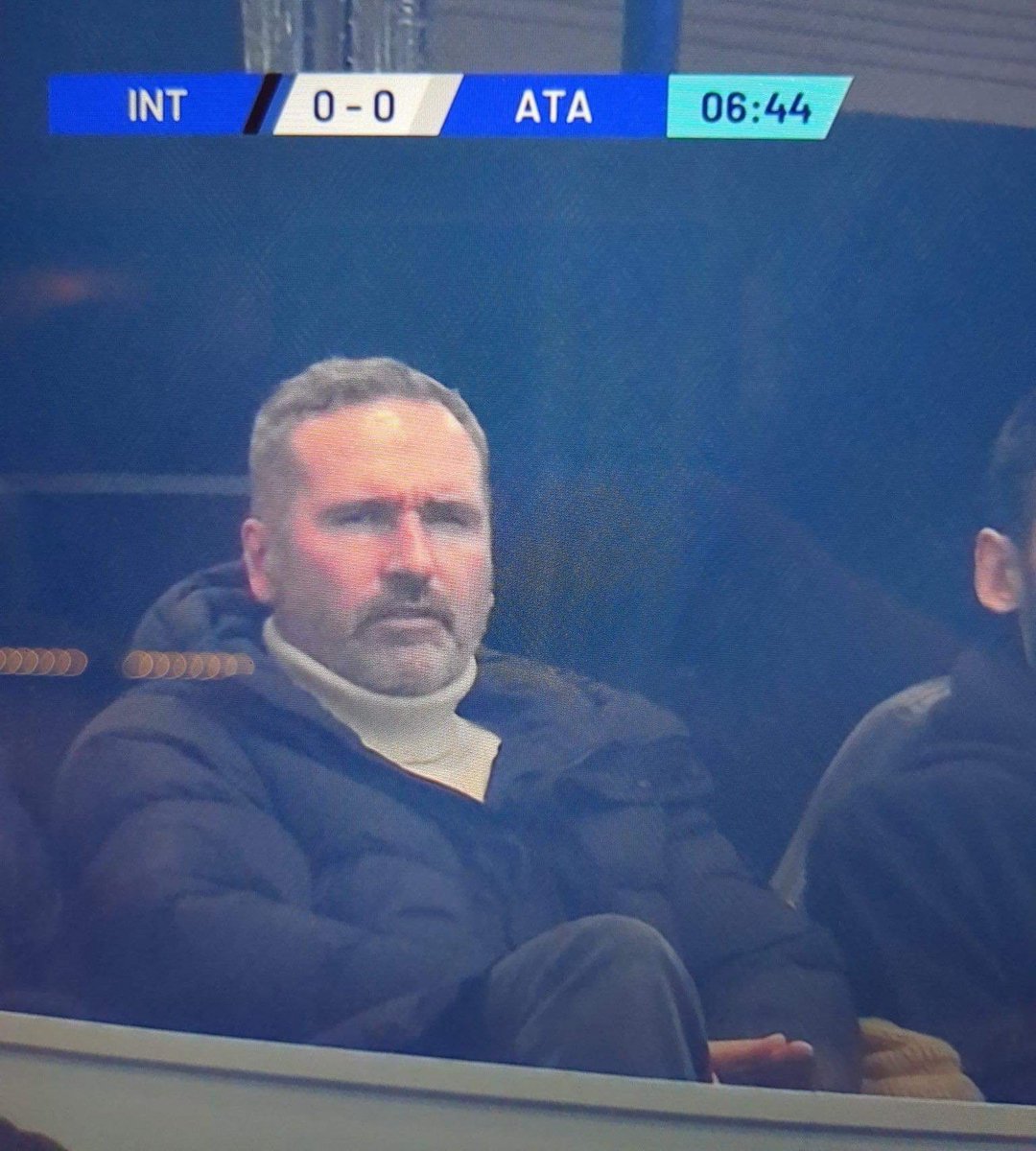 Timleon_HSV's tweet photo. Tim Walter jetzt auch bekannt als Groundhopper https://t.co/cpsnilmWhw