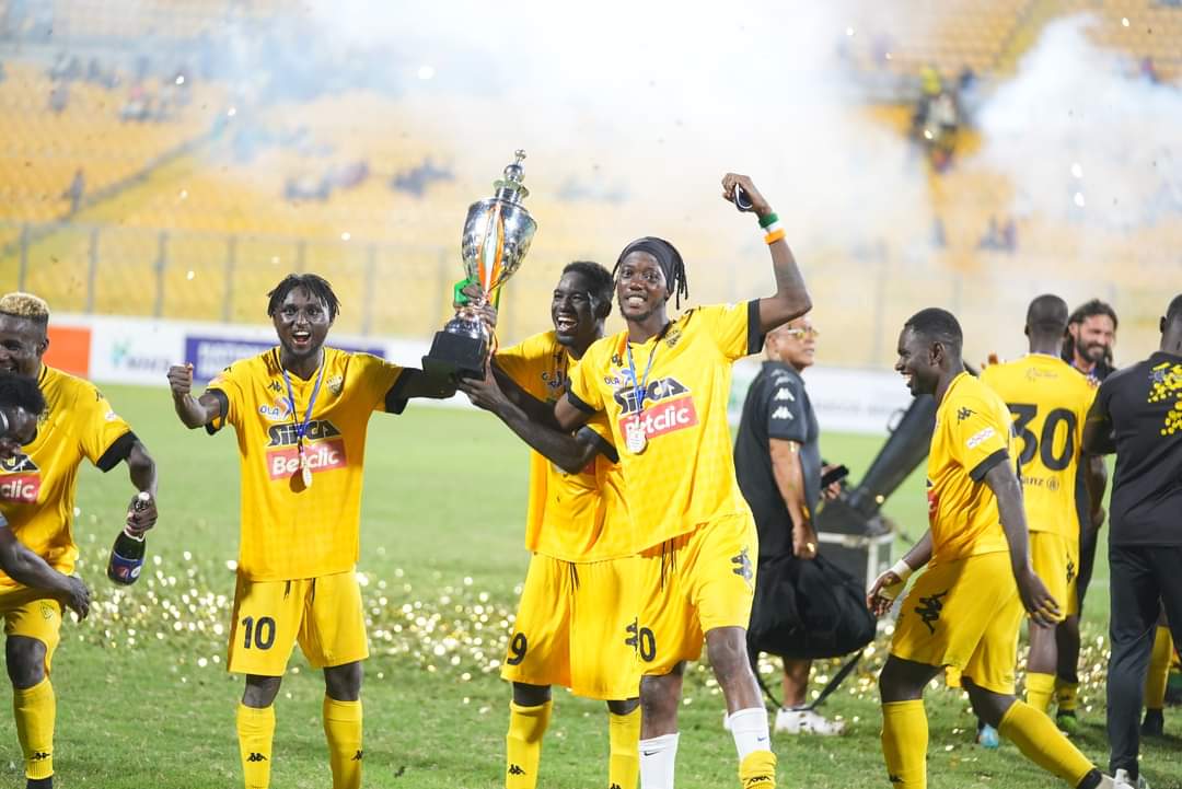 Badciss's tweet image. L&apos;ASEC Mimosas vainqueur de la President&apos;s CUP 😍
#ASEC #Mimos