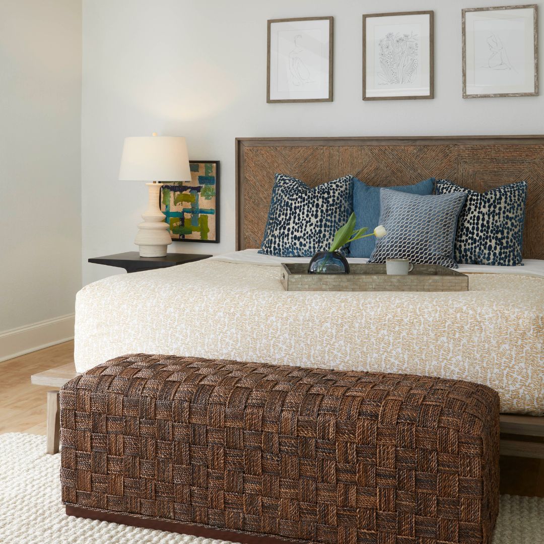 CyanDesignHome's tweet image. Harmony in design! ✨ Milos Ottoman, hand-woven Bac-Bac around a hardwood frame, meets the vintage-inspired Barcelona Table Lamp and the minimalist Anvil Side Table. Perfectly scaled for a king-size bed or any corner of your space. 🌿💡 

#cyandesignhome #cyandesigntransformed