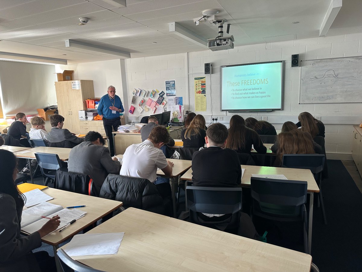 GCSE Religious Studies students had a visiting speaker from Humanists UK today. Non-religious worldviews are a part of the GCSE course too! Thinking of doing RS GCSE? Speak to Miss McKinney about why you definitely should! 
#Humanism #ReligiousStudies <a href="/NorthBromsgrove/">North Bromsgrove High School and Sixth Form 🌈</a>