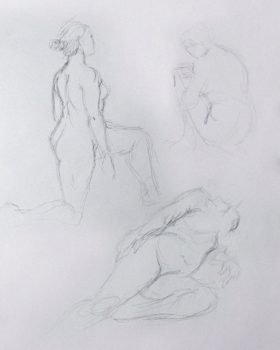 Sketches from an art studio i went to recently. I was kinda nervous, since this was my first time ever sketching a live model and everybody around was so professional and skilled, but in the end had a lot of fun and, honestly, really proud of the sketches i did