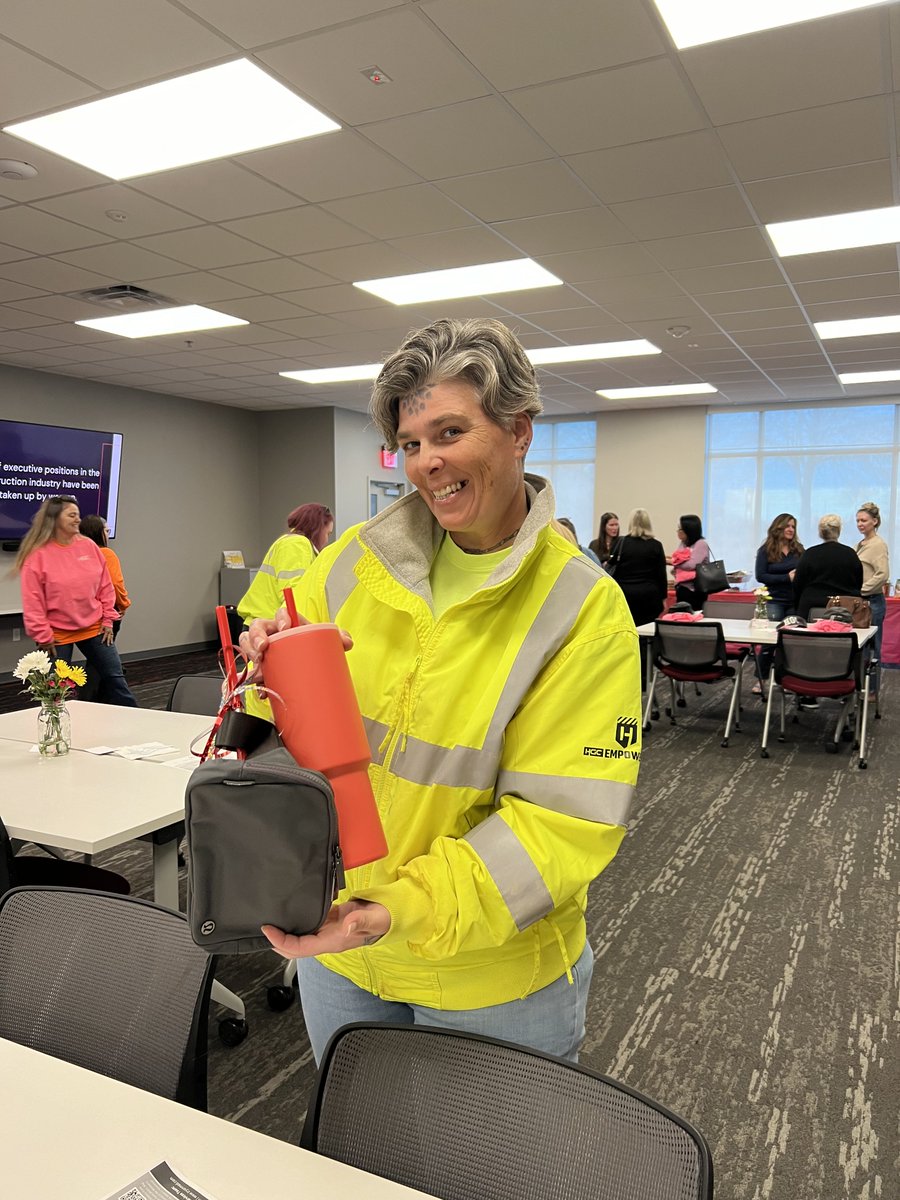Breakfast bonding with the  women of HGC as we celebrate #WomenInConstructionWeek!👷‍♀️ Thank you for being #THEBEST! Let's keep breaking barriers and inspiring the next generation!🙌❤️ 
#womeninconstruction #wicweek #womeninconstructionweek #womeninthetrades #tradeswomen