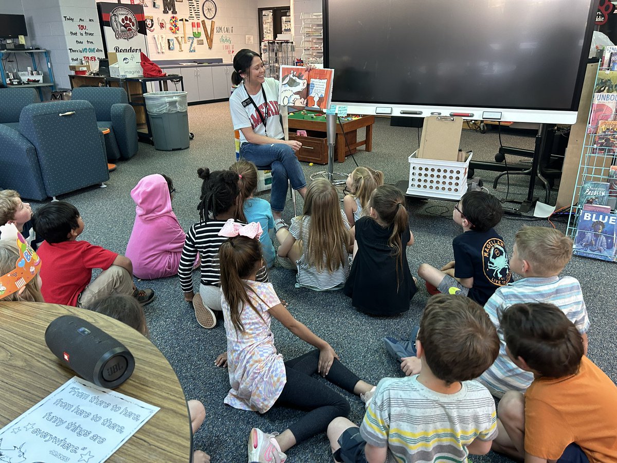 Fun Read Across America Day 2 with Mrs. Tipton’s class!! <a href="/CuringtonElem/">Curington Elementary School</a> <a href="/Boernehs/">Boerne High School</a> #Curingtononeteamonegoal #ReadAcrossAmericaWeek