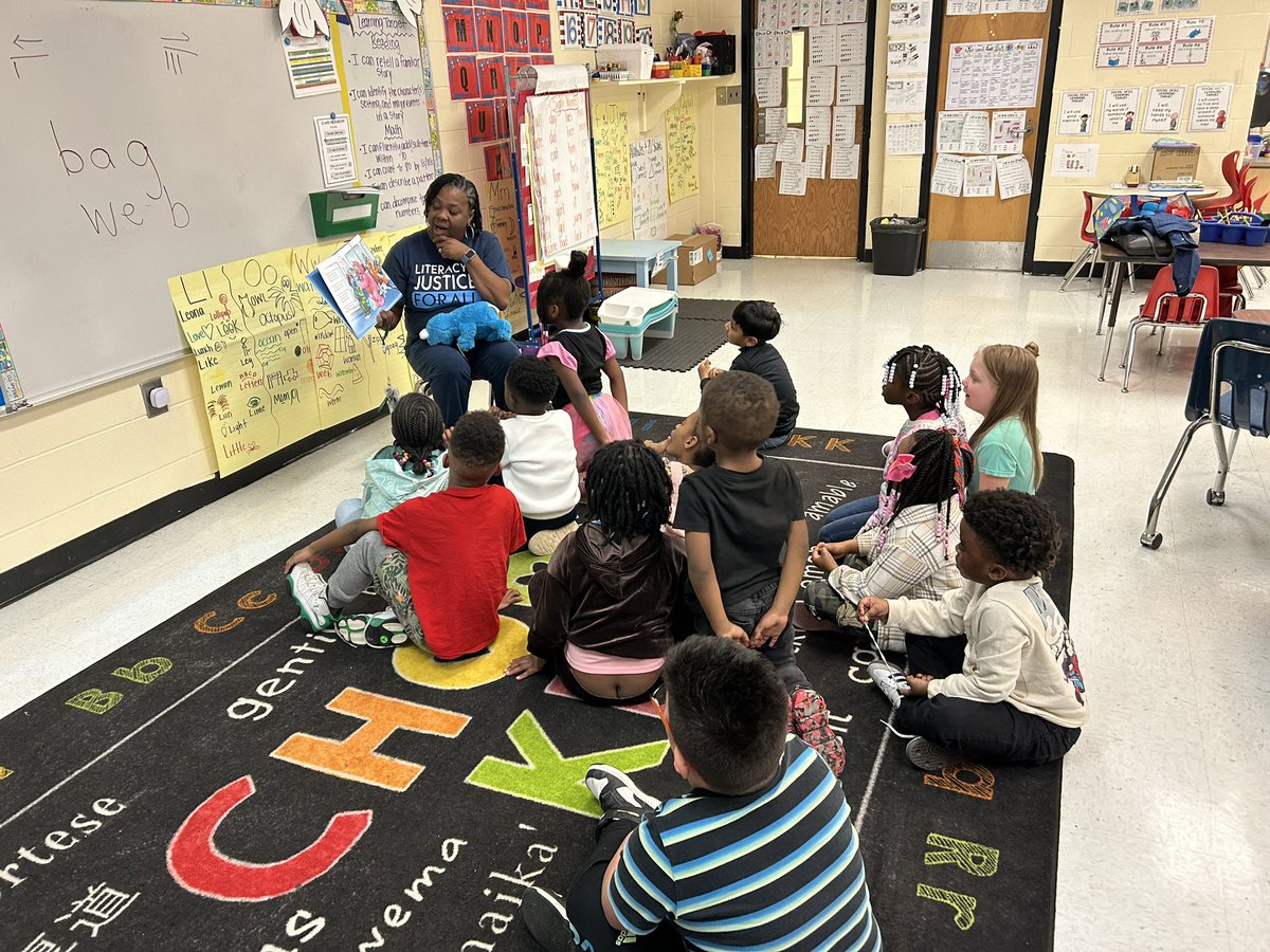 Ms. Binns (@teachwith_binns) on Twitter photo Read across America week just keep getting better! Total surprise from <a href="/teachcarters2/">Sonya Carter</a> and The Cookie Monster who came and read to my Kinderbabies today! Read across America week just keep getting better! Total surprise from <a href="/teachcarters2/">Sonya Carter</a> and The Cookie Monster who came and read to my Kinderbabies today!