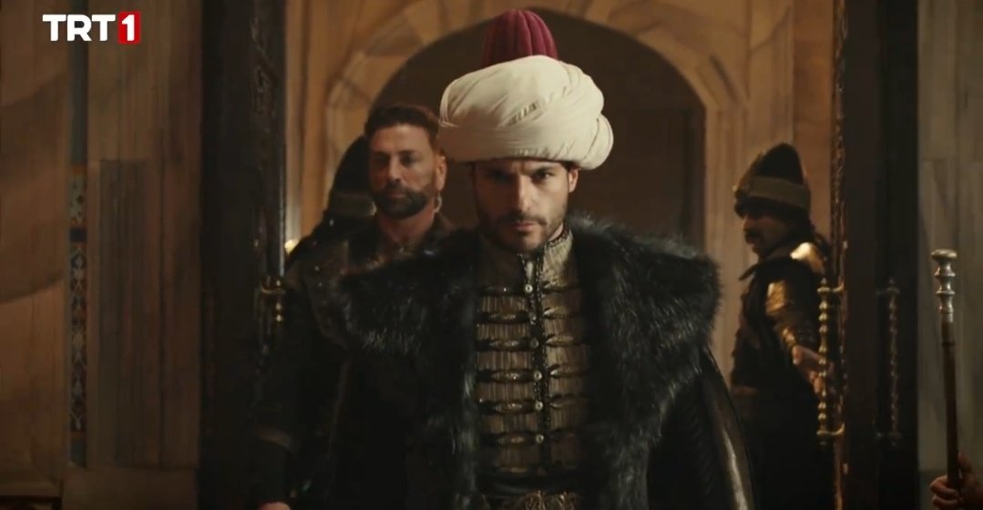 Manisa Sancakbeyi Şehzade Mehmet 😌
Çok iyi be çok iyi 
Başkası olamazdı bu rolde çok yakışmış 
#MehmetFetihlerSultanı 
#SerkanÇayoğlu