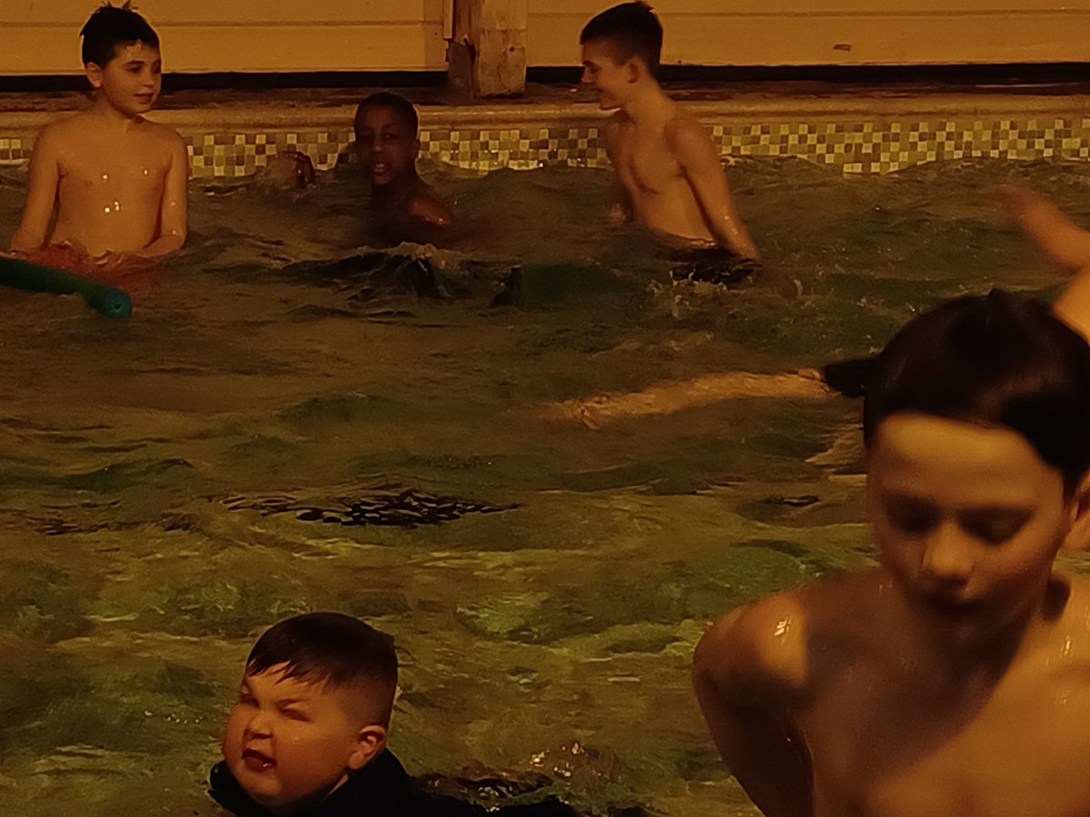 Last one for tnite... 4 activities during the day and rounding it off with some fun in the pool...
<a href="/calderbridgeps/">Calderbridge Primary School and Nursery Class</a>