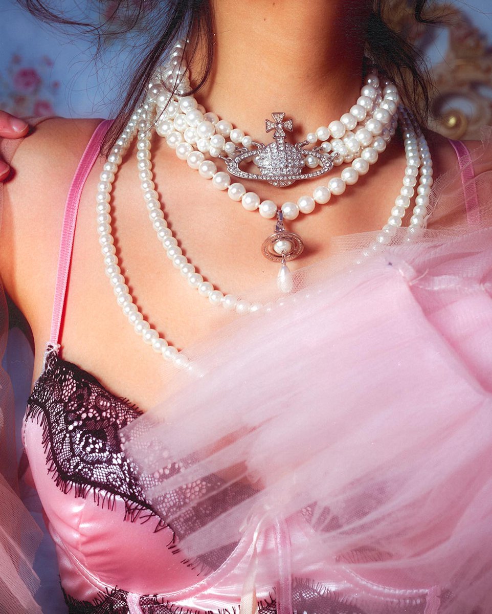 ⠀             𝘕𝘦𝘸 𝘱𝘰𝘴𝘵 𝘰𝘯 𝙞𝙣𝙨𝙩𝙖𝙜𝙧𝙖𝙢
⠀⠀           @𝙚𝙧𝙤𝙨𝖼𝗎𝗉𝗂𝖽 — ЄƦƠƧ'
                #WelcomeDinivityCamp