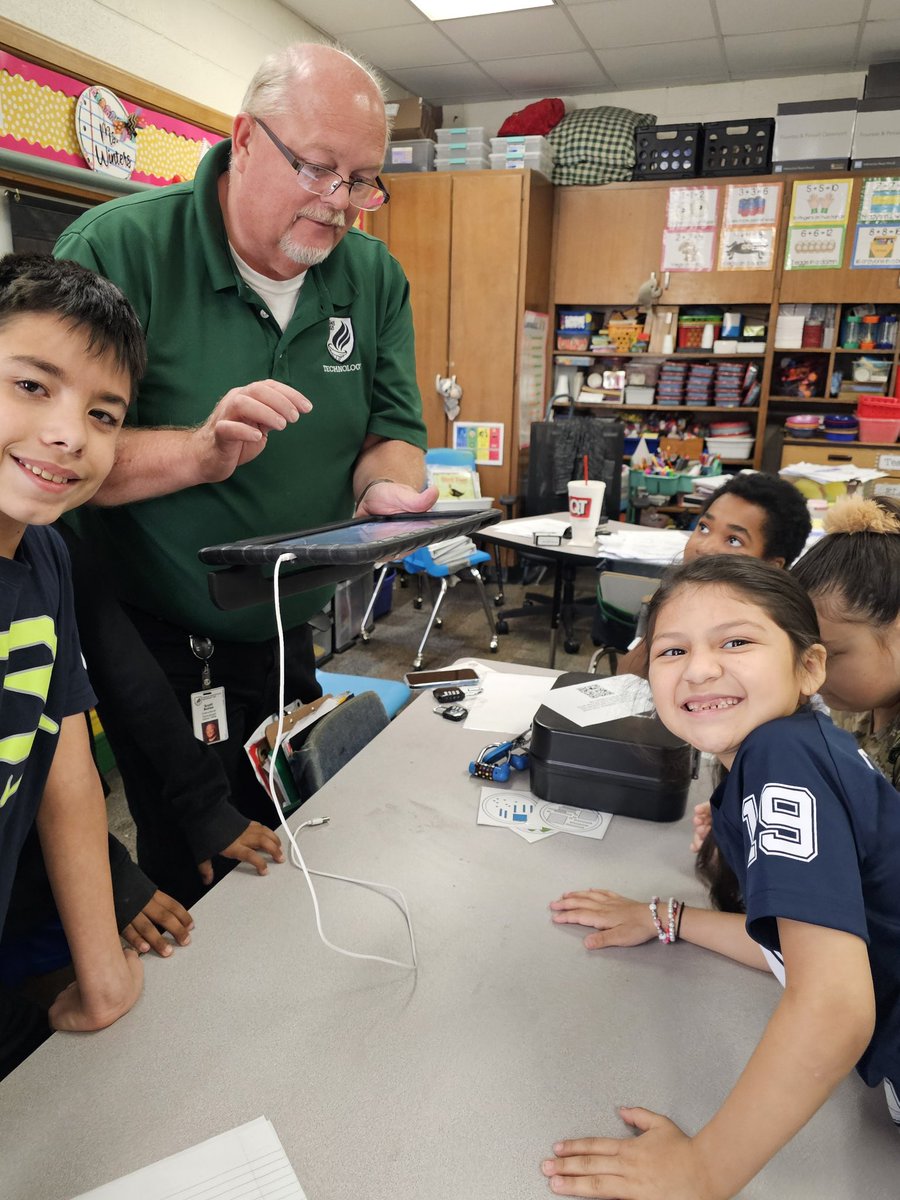 These <a href="/SaginawElem/">Saginaw Elementary</a> Stars are learning about place value by completing a fun and engaging <a href="/breakoutEDU/">Breakout EDU</a> game. #emsproud