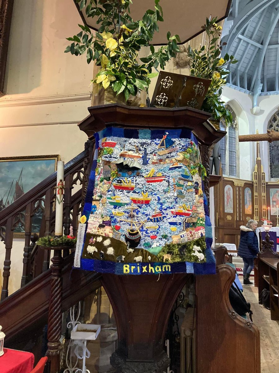What a beautiful service last night for the RNLI’s 200th anniversary. Our children read beautifully and it was lovely to see all their artwork displayed in the church as part of the celebration. @RNLI @RNLITorbay #RNLI200