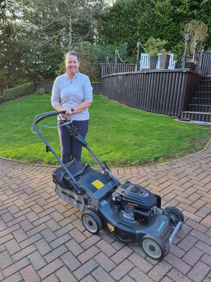Happy Tuesday Ladies and Gentleman. 

Busy busy getting all your machines ready for the upcoming season. 

We had the pleasure of delivering this amazing WEIBANG SVP 50 lawnmower to its new home. 

Don’t forget we deliver all your new machines ready to mow and go.
