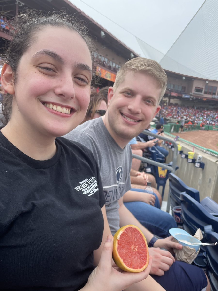 memheller's tweet image. Took 4 days but we finally found ice cream (not dippin dots) in helmets. 

Clearwater does Grapefruit League right.