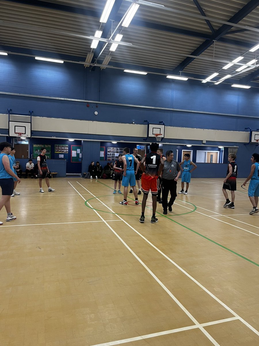 The year 9 basketball teams season came to an end this afternoon, as they came out the wrong side of a brilliant game of basketball in the last 32 of the national cup. After a long road trip to Oxford, the boys lost out 74-52. We couldn’t be prouder of this group 🏀 🏆
