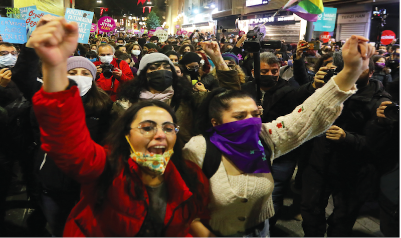 GazeteAlinteri's tweet photo. 📌Kadın sorunu: Hem çok eski hem çok yeni hem de çok uzun bir yol -IV
https://t.co/soL3Dx3WeW
#kadinsorunu, #Alinteri, #EmeginYumrugu, #iscisinifi https://t.co/9q6QsNuuBs