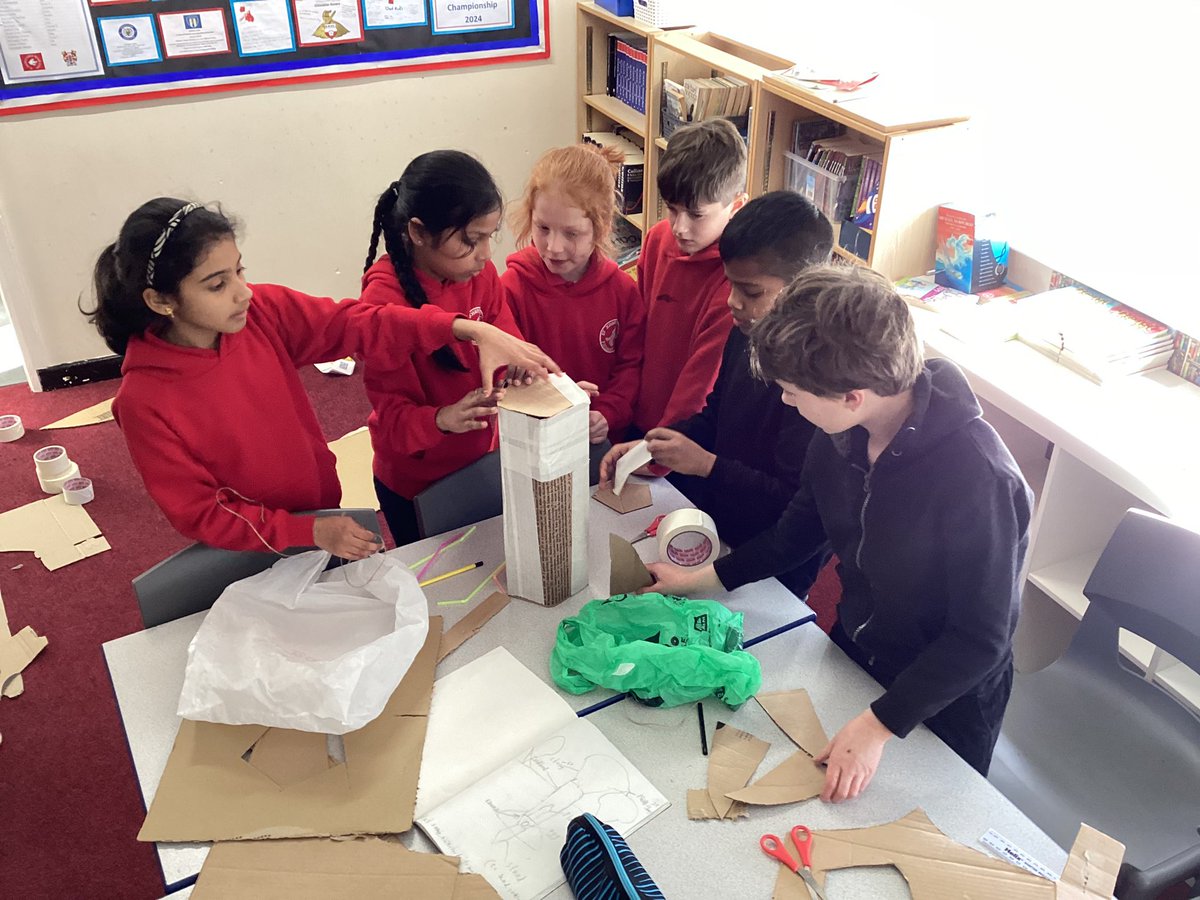 stjosephsbh's tweet photo. Year 5 had fun participating in #MarsDay24 today. We enjoyed listening to scientists answering questions about the red planet and space in general. We also heard about the experiences of astronaut, Tim Peake and then created model lunar landers! #stjosephsbhScience https://t.co/Ns8GYghV2b