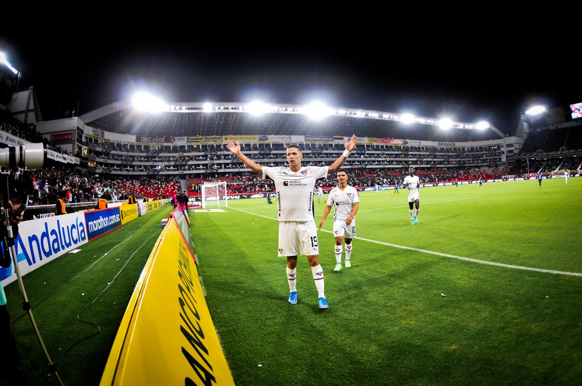 LDU_Oficial's tweet photo. 📸 Encuentra ya la fotogalería completa de la primera fecha, #LIGAMacará 2x1, en nuestra #LDUApp. 😉 ⬇️
📱 https://t.co/eEO4suPaQ4 https://t.co/i9ifNa1pYD