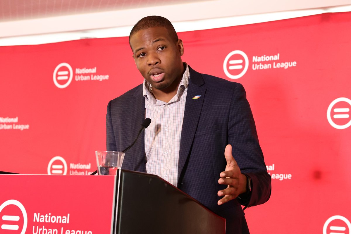 ConstellationEG's tweet image. We joined @NatUrbanLeague at its first Energy Jobs Convening in D.C. this week. Constellation VP Dwayne Pickett introduced @ENERGY’s @SecGranholm and stressed our responsibility to ensure Americans of all backgrounds benefit from the #CleanEnergy transition.