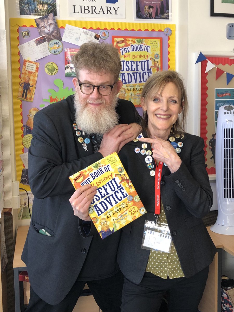 Here’s me and the famous ⁦@afharrold⁩ resplendent in our #NotEntirelyUseful badges and we got to appear TOGETHER today at the fantastic Francis Baily School - and we had onions, knots and not-knots and much more! Thank you for looking after us so well, @SusanMumford1 !