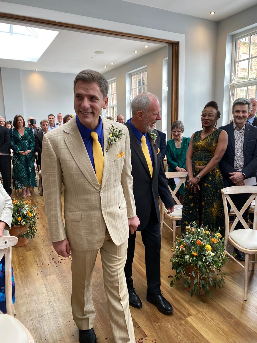 Many Graces members witnessed the wonderful moment that our skipper Stuart finally tied the knot to his partner Percy on Saturday. 💍🤵🏼 At Graces, we could not be prouder or happier for them both! We wish them both many years of happiness together! #lgbtq #cricket #pride