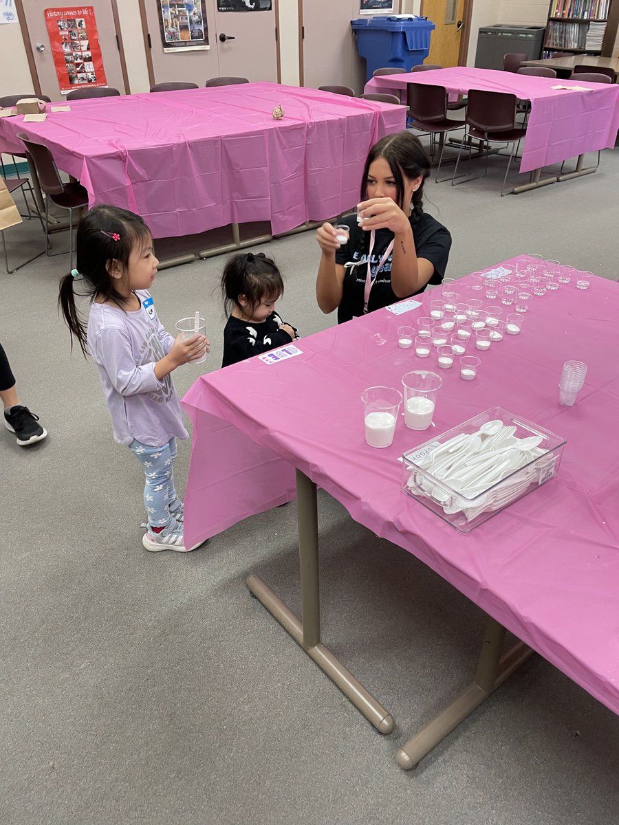 This weekend we hosted the 5th Annual Early Years Carousel!  We had such an amazing turnout of over 150 students who got to enjoy our many fun activities like this one! Kids got to express their creativity with their personalized slime and had so much fun doing it! @EY_uwindsor