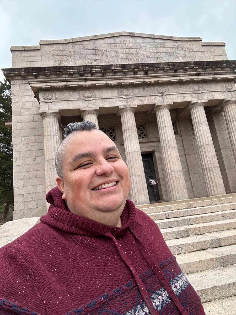 PresidentsVisit's tweet photo. Front and back entrance to the temple structure that houses Abe Lincoln’s birthplace in Sinking Spring! 🎩🪵🦅🇺🇸🏛️
Check out “Abraham Lincoln and Sinking Spring” from “Visiting the Presidents”! https://t.co/SjtemLLCxX
#AbrahamLincoln #SinkingSpring #Hodgenville #president https://t.co/2ePbhKzqdj