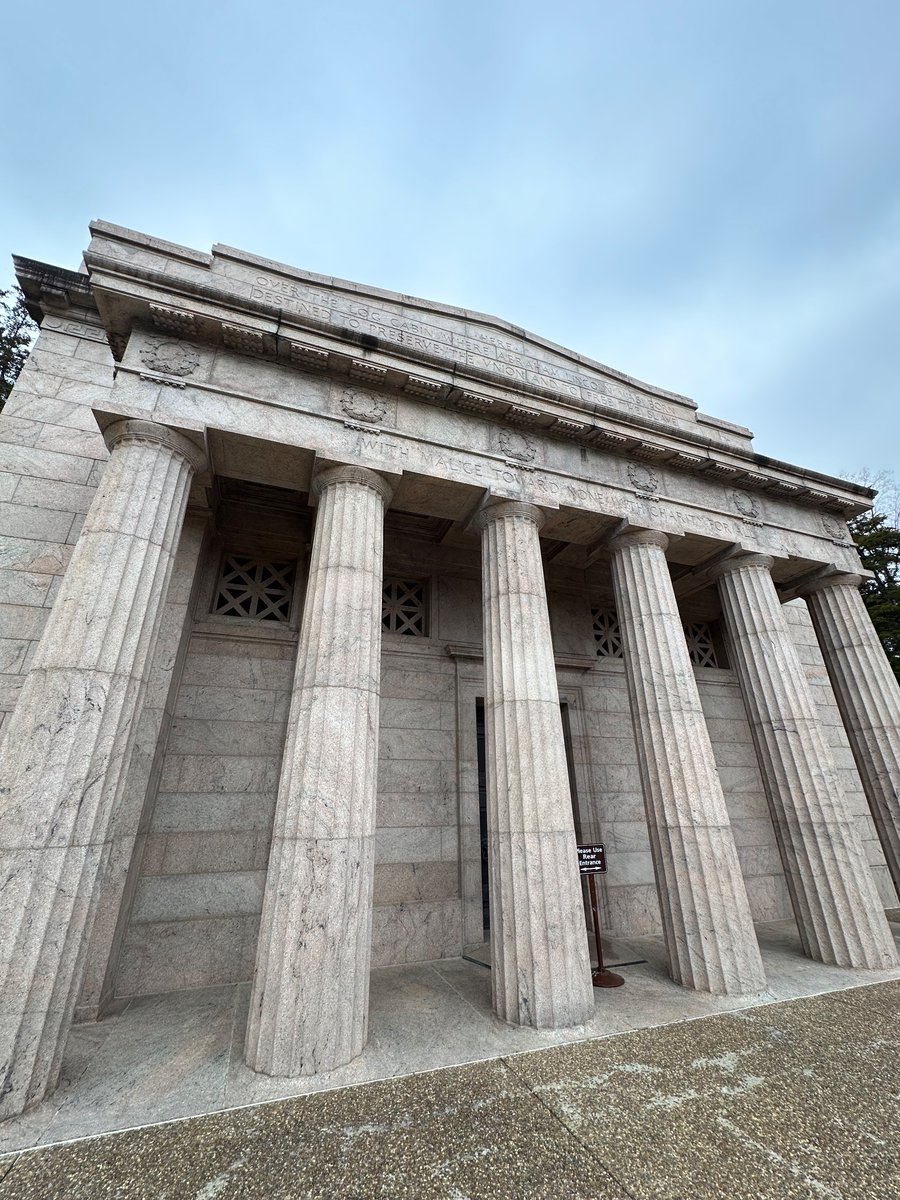 PresidentsVisit's tweet photo. Front and back entrance to the temple structure that houses Abe Lincoln’s birthplace in Sinking Spring! 🎩🪵🦅🇺🇸🏛️
Check out “Abraham Lincoln and Sinking Spring” from “Visiting the Presidents”! https://t.co/SjtemLLCxX
#AbrahamLincoln #SinkingSpring #Hodgenville #president https://t.co/2ePbhKzqdj