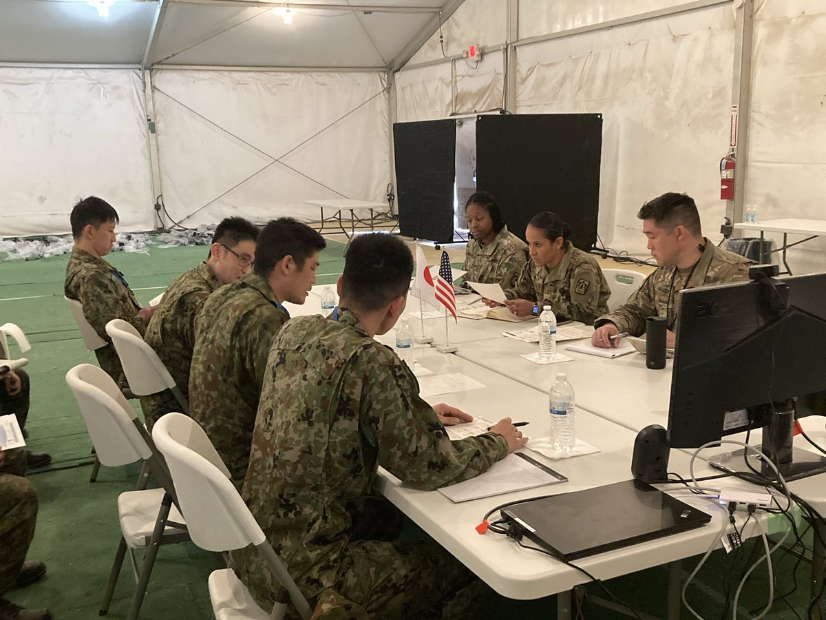 jgsdf_tercom's tweet photo. #PCC4 #部隊実験
米国で行われる部隊実験 キャップストーン４に参加する #教育訓練研究本部 職員は、現地に到着しています
実験の開始に向けて、米軍と調整を進めています https://t.co/SJVsBrXOg5