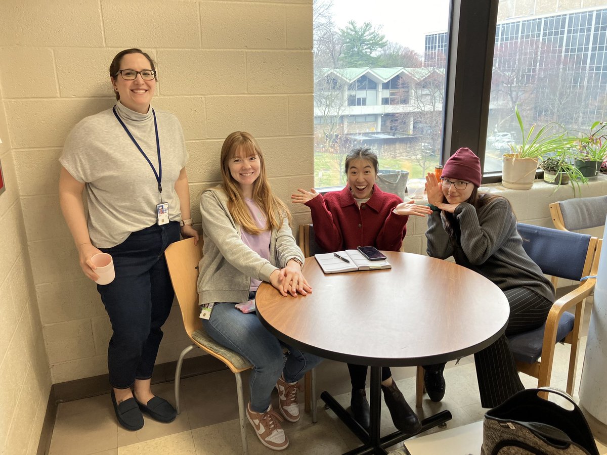 Prepping the awesome women of the Rosin lab for #TAGC24 🧬🪰🦋