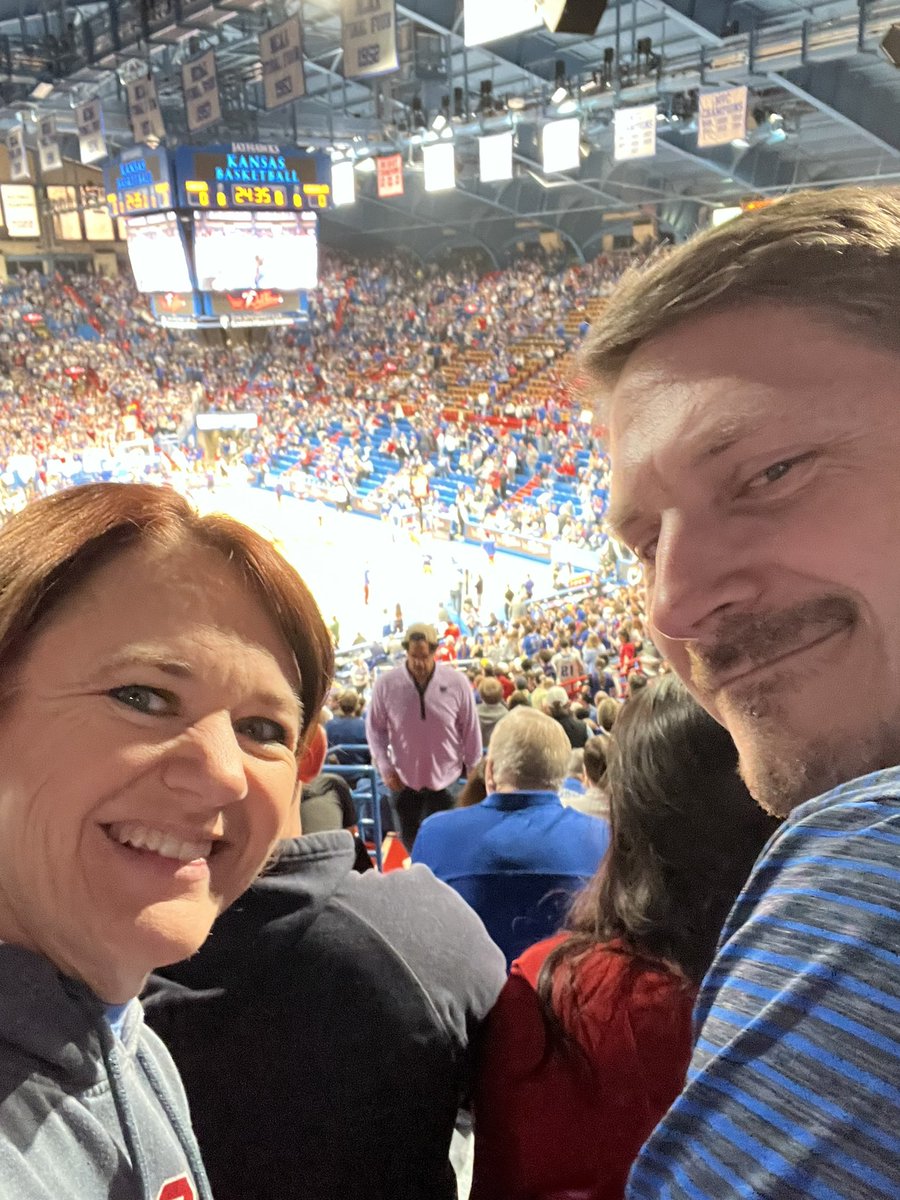 Mermjayhawk's tweet photo. #kufanpix https://t.co/Or43o8IWz2