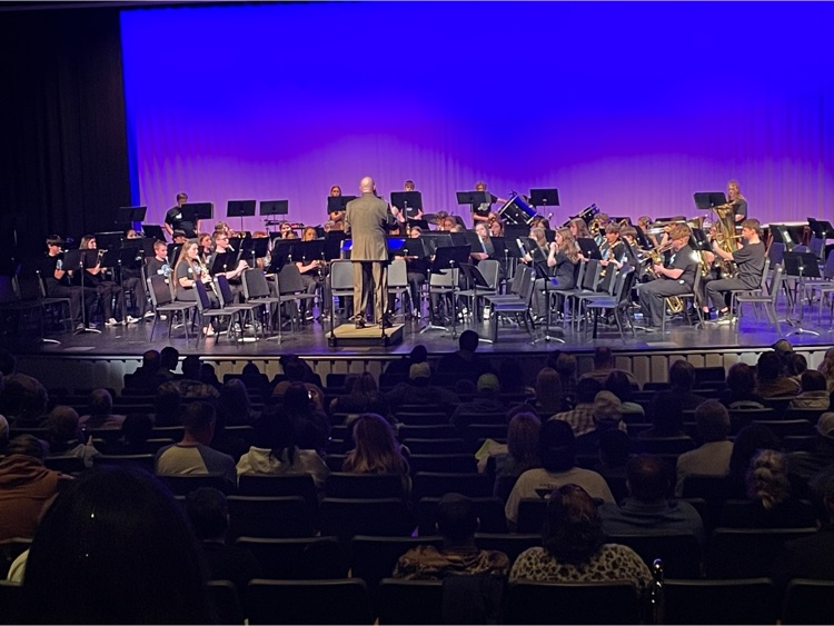 Jefferson_RVII's tweet photo. Great evening with Bandemonium at the JHS PAC tonight. All grades 6-12 performed. Mr. Sikes stressed the opportunity for siblings to play together on the same stage together. Wonderful evening for the district! https://t.co/DmSxbFAqzh