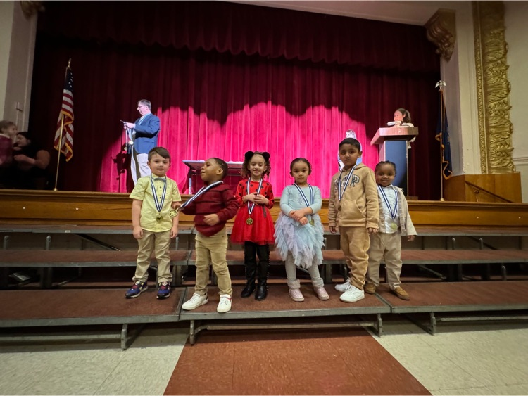 vedder_g's tweet photo. Congratulations to all our MGV PARP Gold Medal Award winners.

https://t.co/DMo58jNrvZ https://t.co/DMPXBbdpzQ
